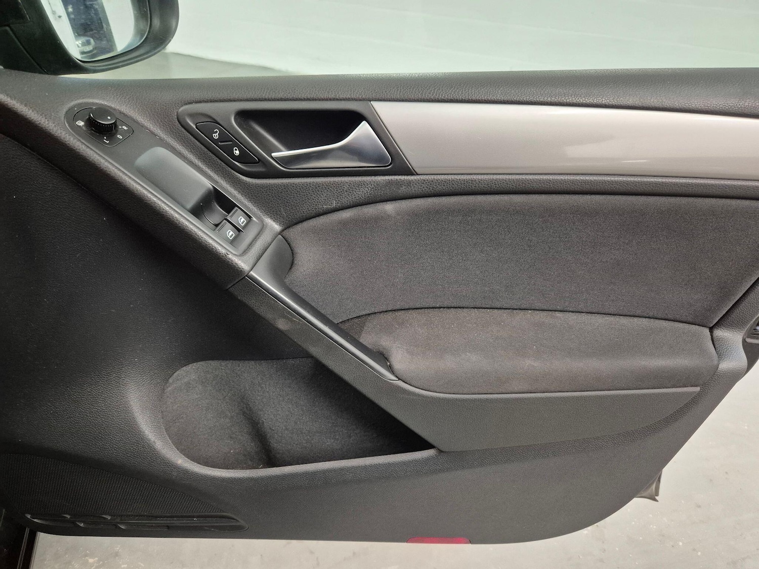 Used Volkswagen Golf 2010 for sale - 77066786: Photo 41