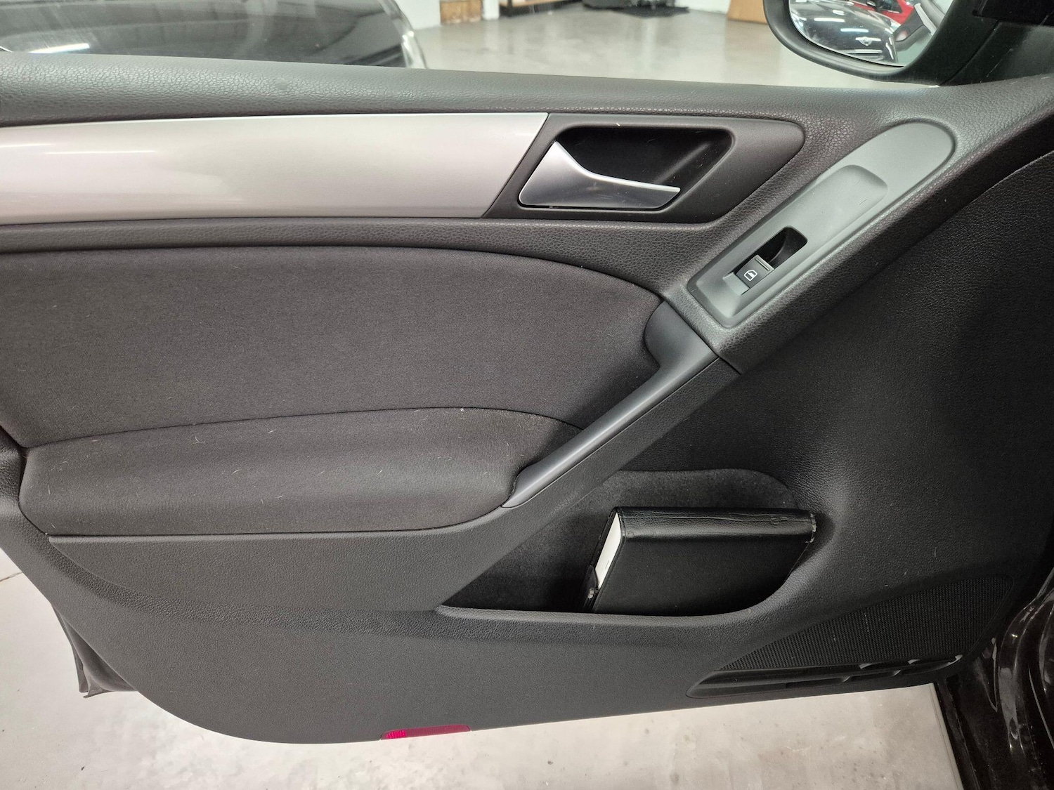 Used Volkswagen Golf 2010 for sale - 77066786: Photo 42