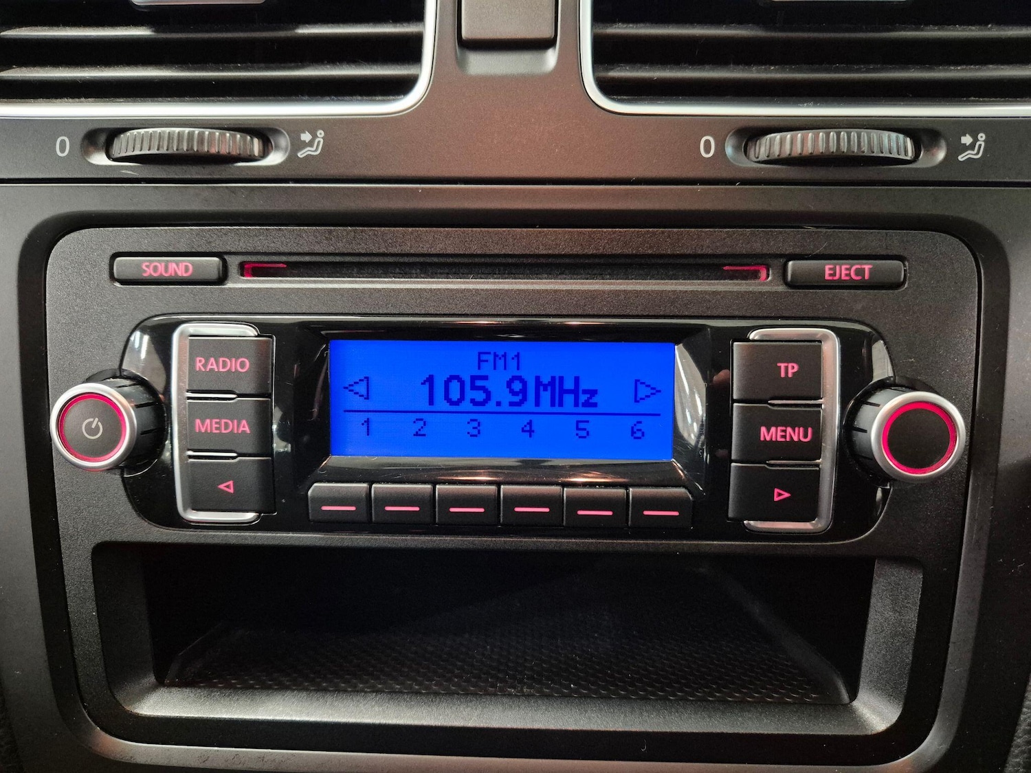 Used Volkswagen Golf 2010 for sale - 77066786: Photo 46