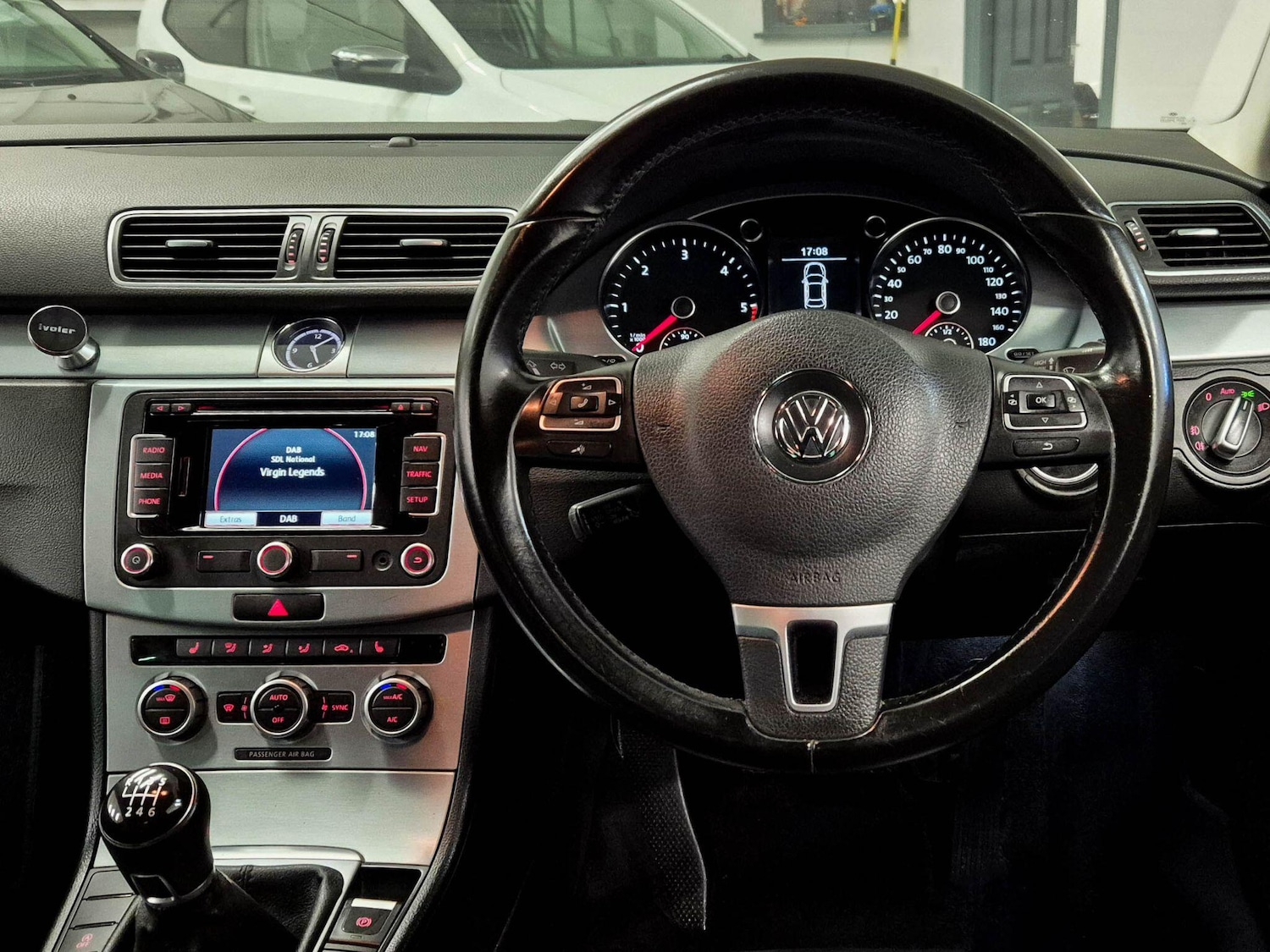 Used Volkswagen CC 2013 for sale - 77958343: Photo 2