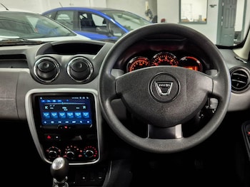 Used Dacia Duster 2016 for sale - 79106817: Photo