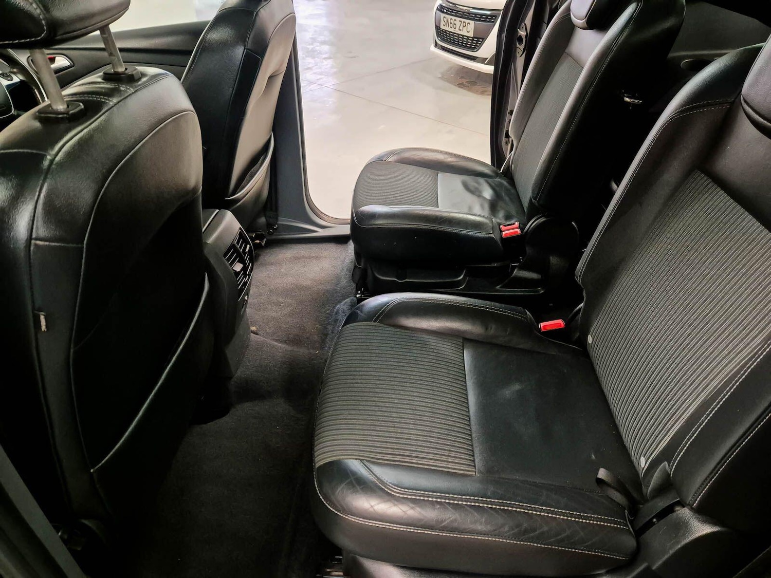 Used Ford Grand C-Max 2013 for sale - 77060287: Photo 44