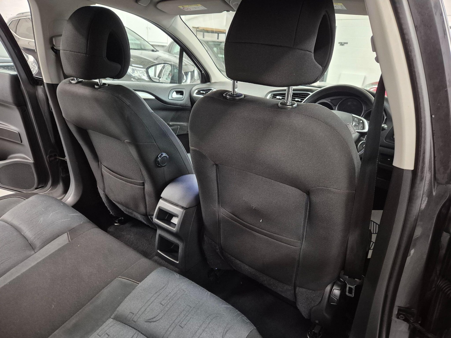 Used Citroen C4 2015 for sale - 76786574: Photo 32