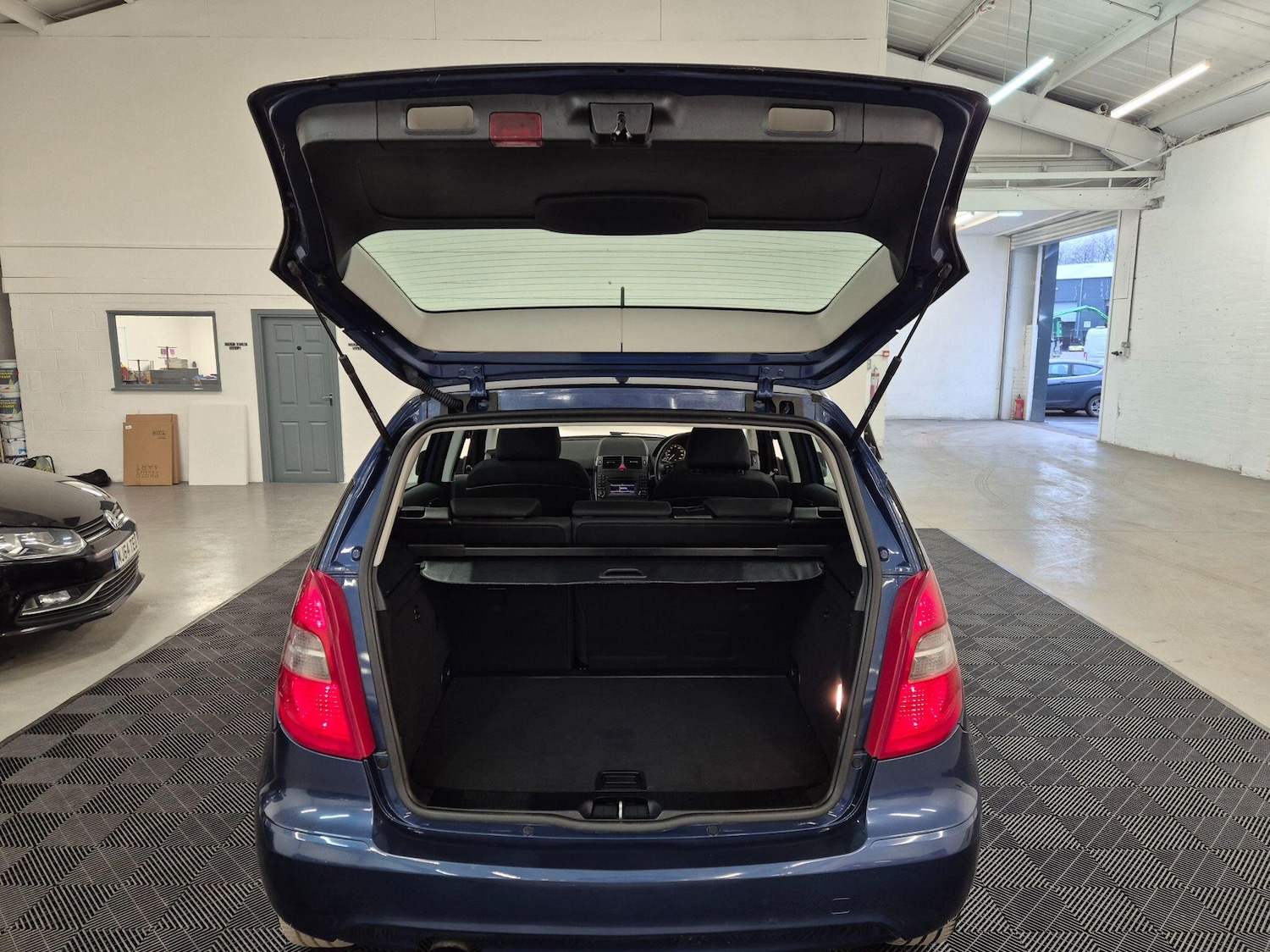 Used Mercedes-Benz A-Class 2010 for sale - 77229437: Photo 73