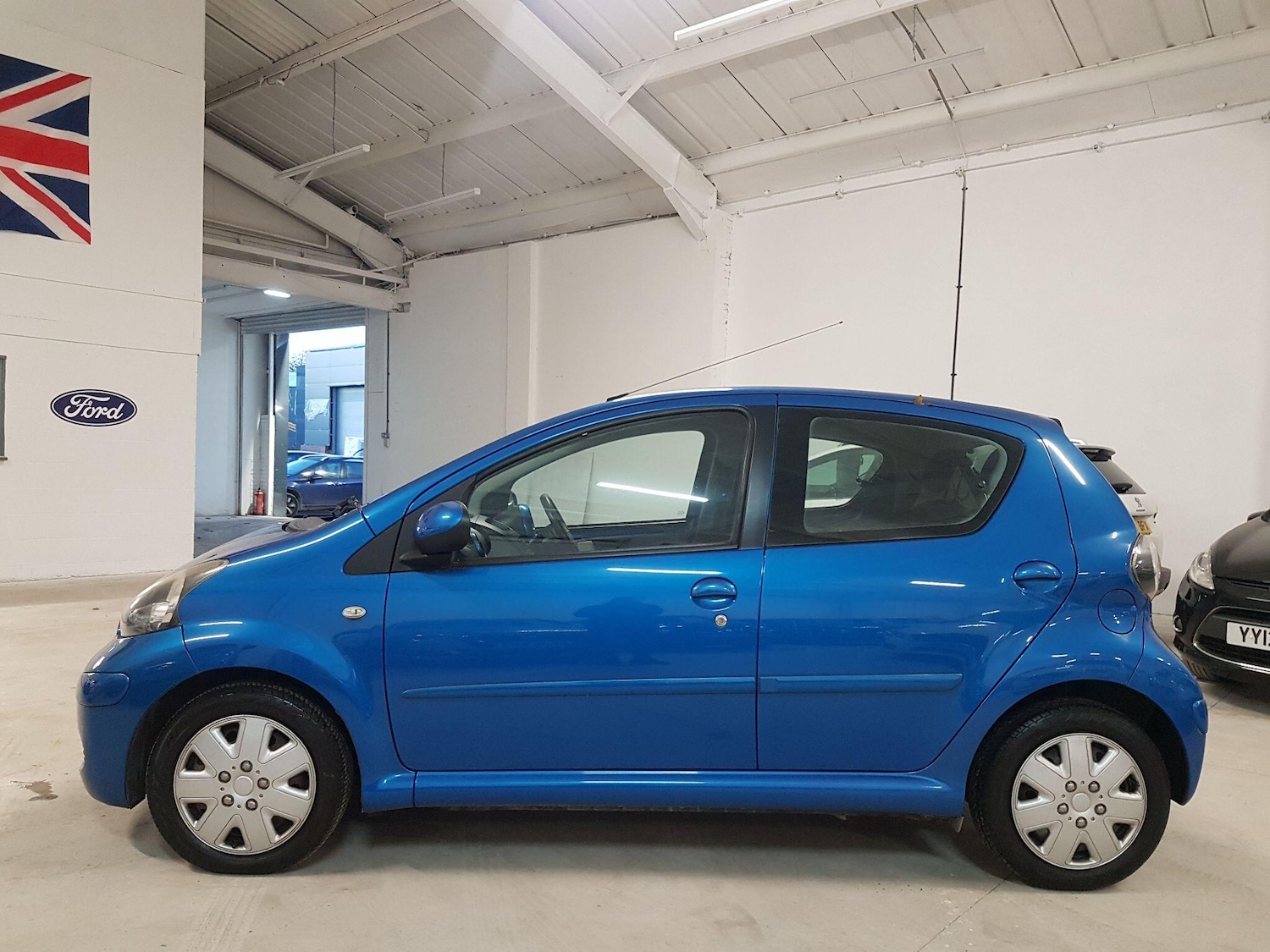 Used Toyota AYGO for sale - 76522065: Photo 8