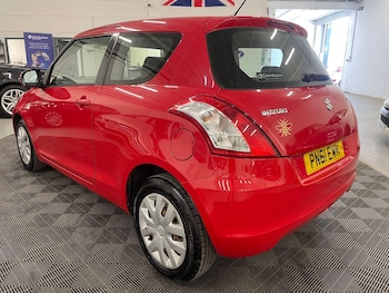 Used Suzuki Swift 2011 for sale - 79540008: Photo