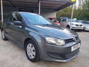 Used Volkswagen Polo 2011 for sale - 75927721: Photo