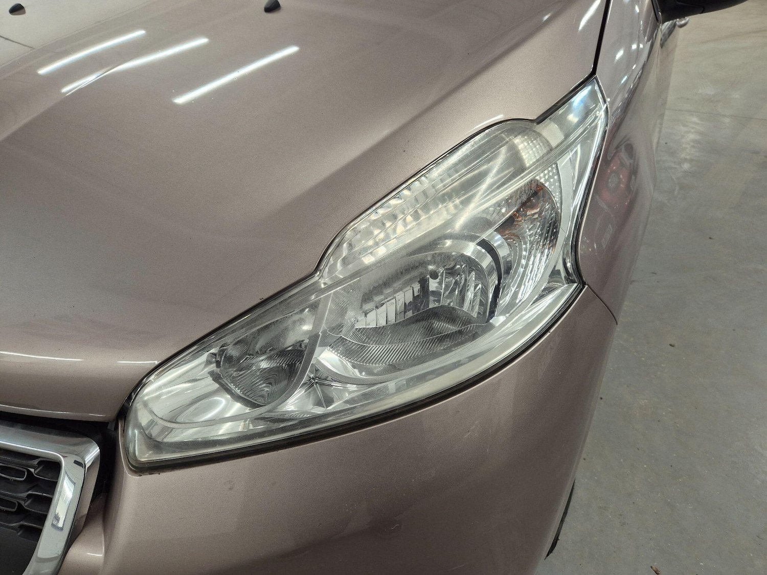 Used Peugeot 208 2013 for sale - 77255191: Photo 15