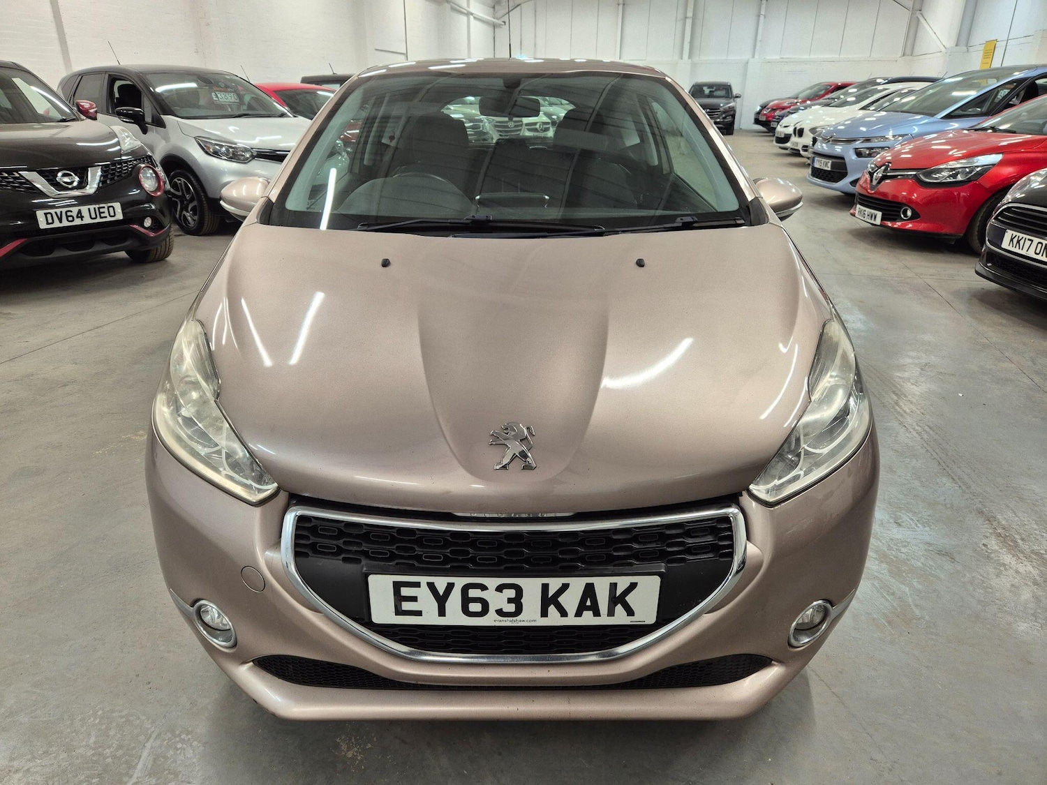 Used Peugeot 208 2013 for sale - 77255191: Photo 2