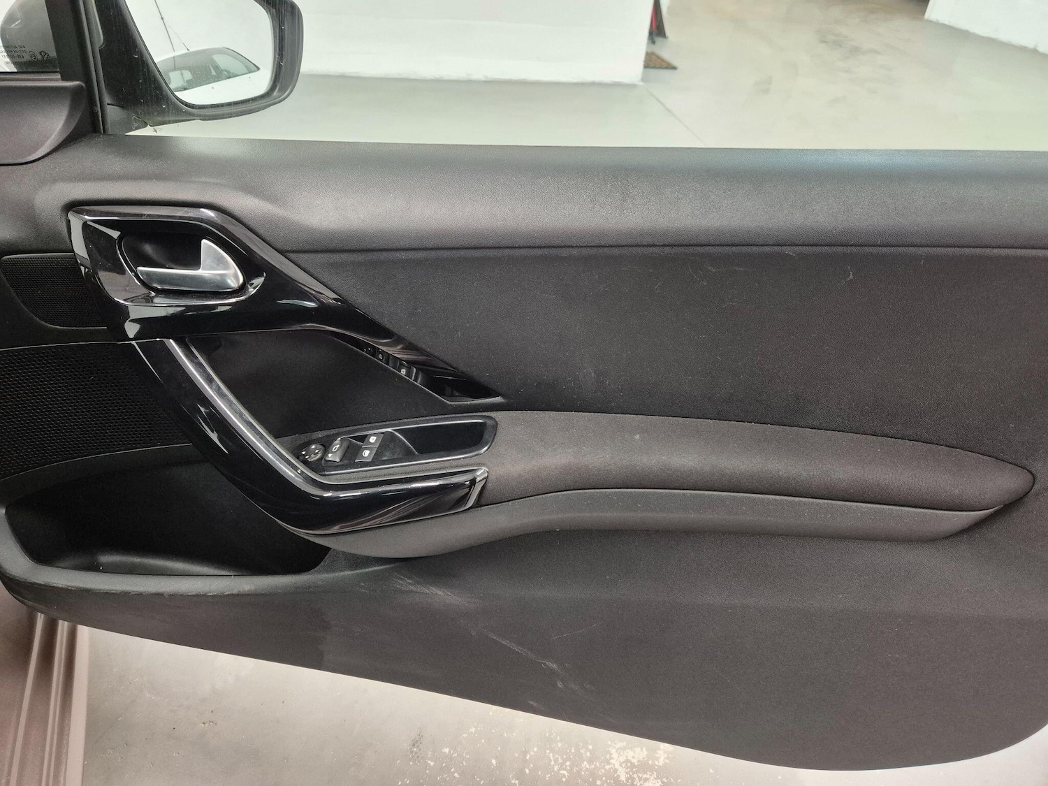 Used Peugeot 208 2013 for sale - 77255191: Photo 23