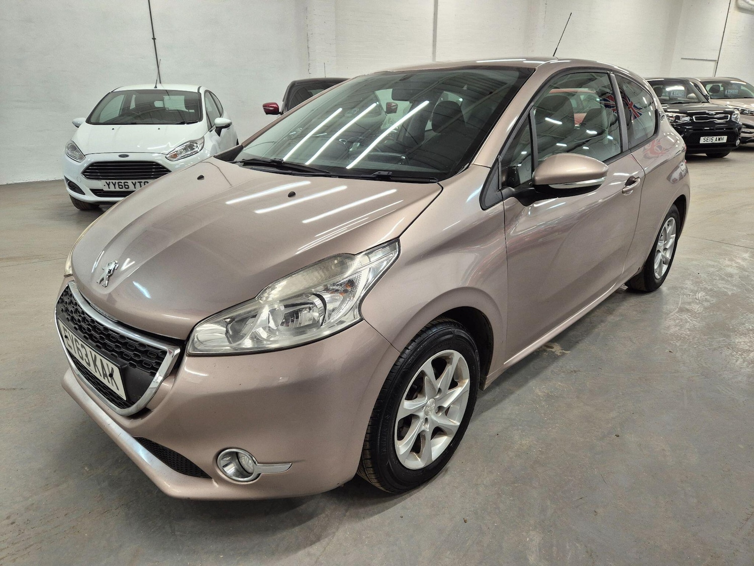 Used Peugeot 208 2013 for sale - 77255191: Photo 3