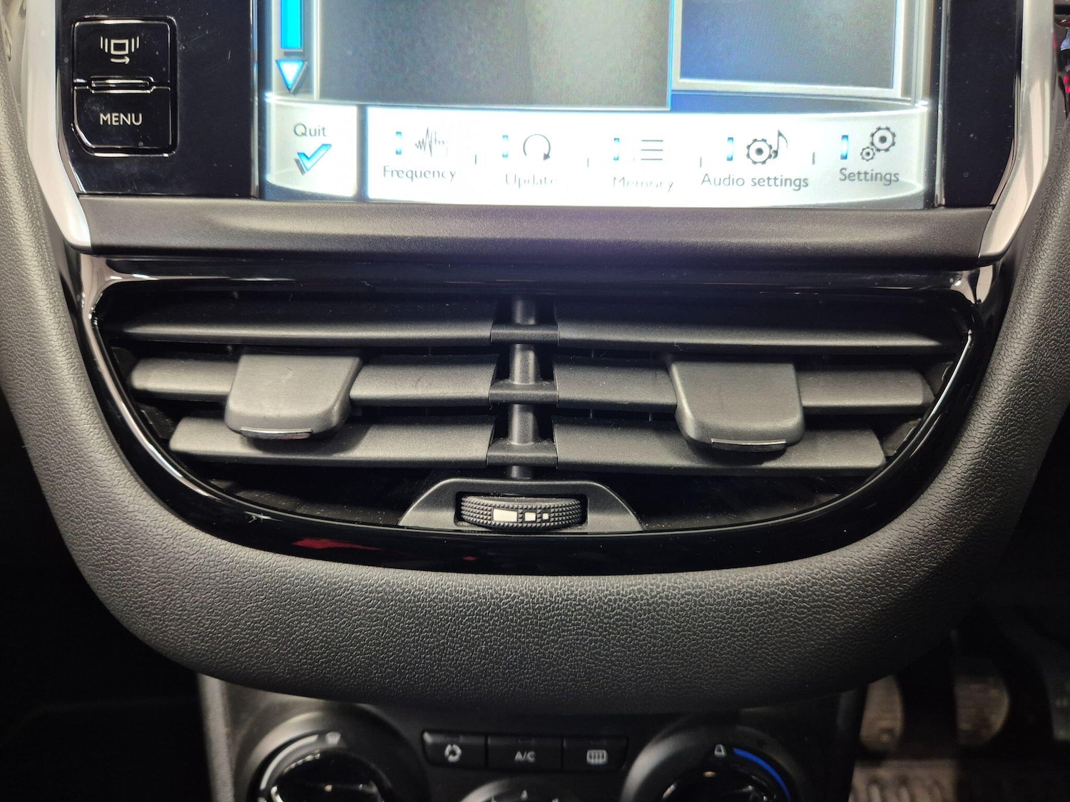 Used Peugeot 208 2013 for sale - 77255191: Photo 53