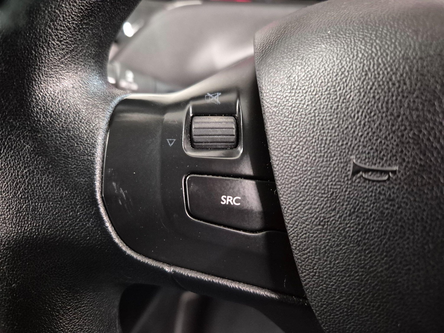 Used Peugeot 208 2013 for sale - 77255191: Photo 57