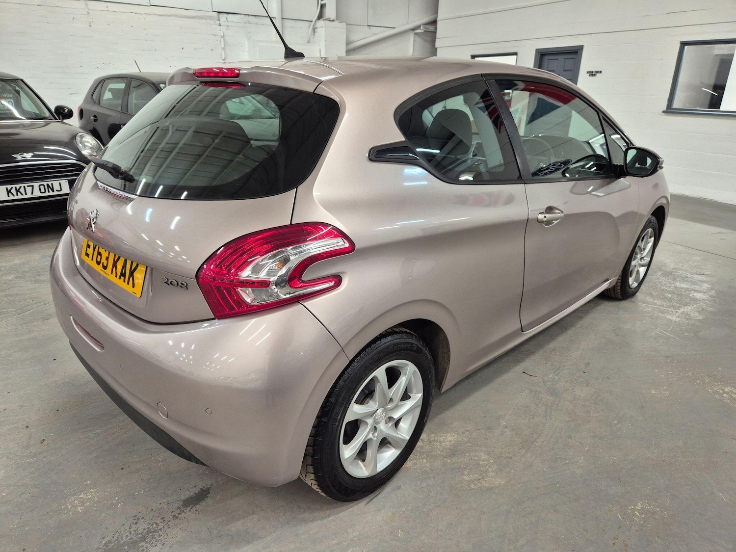 Used Peugeot 208 2013 for sale - 77255191: Photo 6