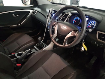 Used Hyundai i30 2015 for sale - 76472679: Photo