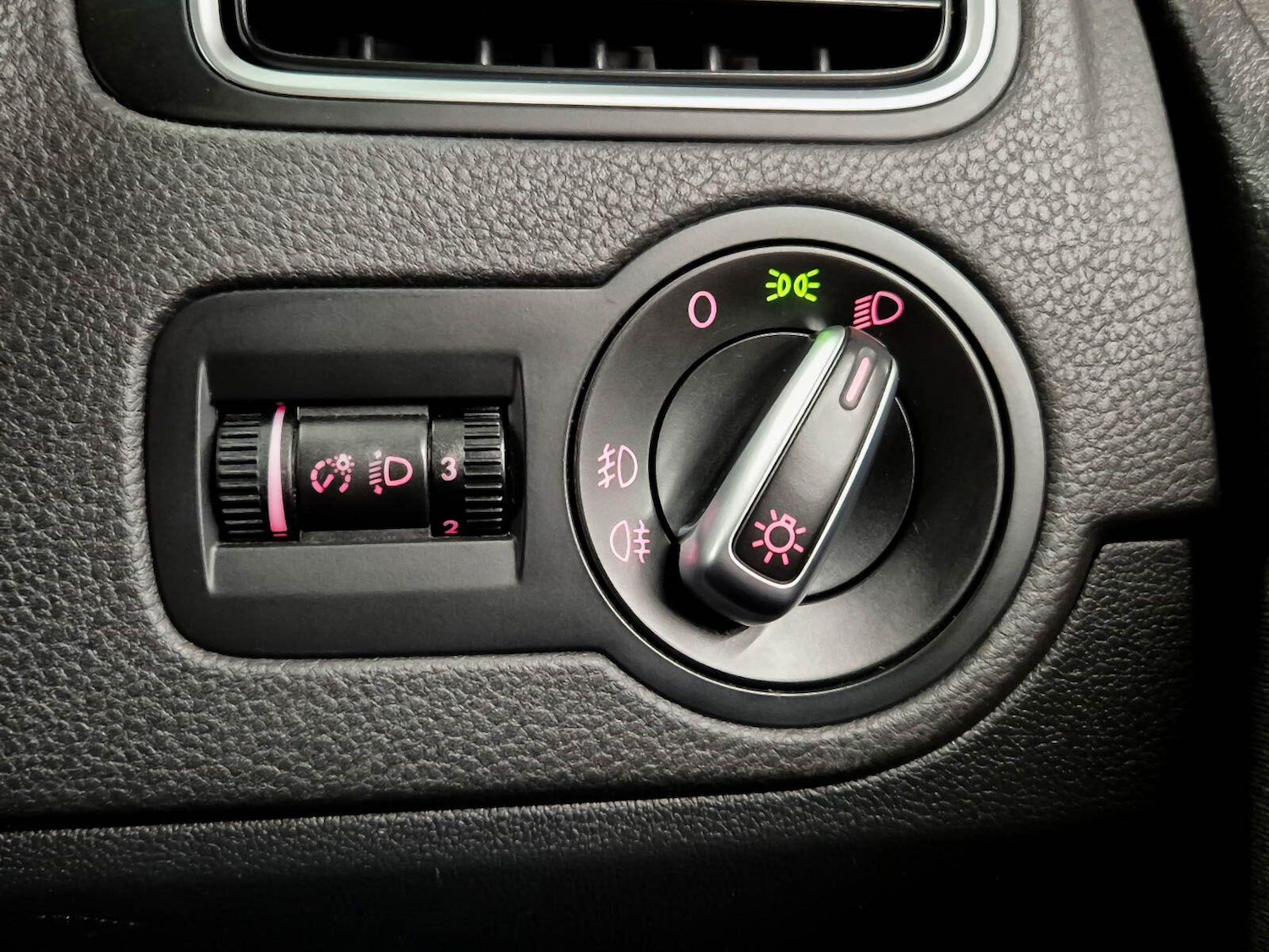 Used Volkswagen Polo for sale - 77670993: Photo 65