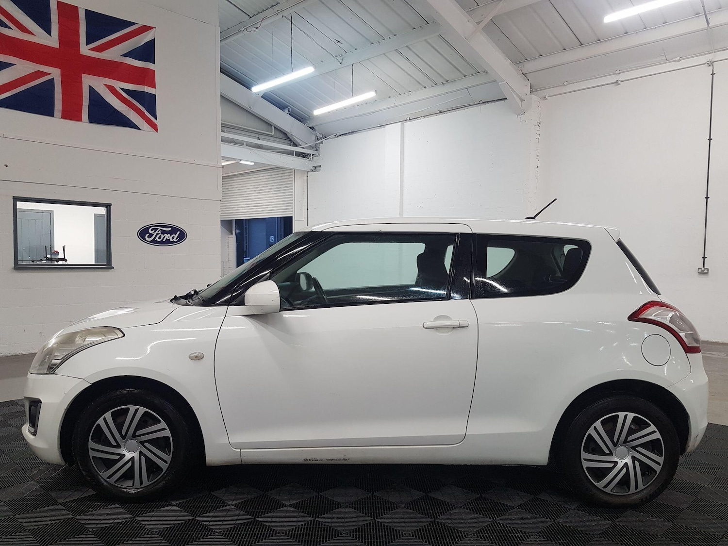 Used Suzuki Swift 2013 for sale - 77306041: Photo 6