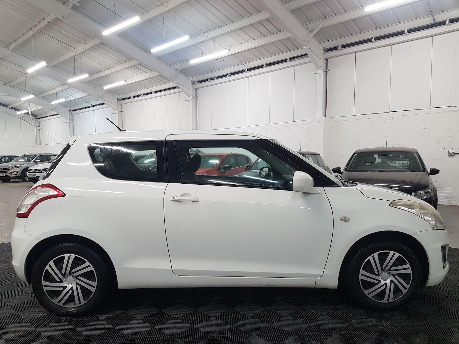 Used Suzuki Swift 2013 for sale - 77306041: Photo 8