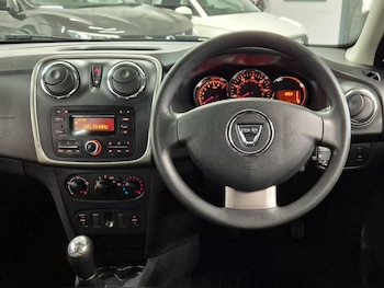 Used Dacia Sandero Stepway 2016 for sale - 78934398: Photo
