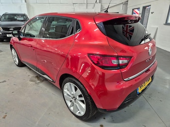 Used Renault Clio 2016 for sale - 76899479: Photo