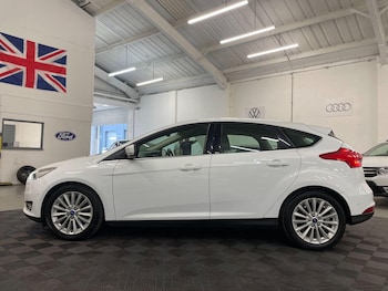 Used Ford Focus 2015 for sale - 79532176: Photo