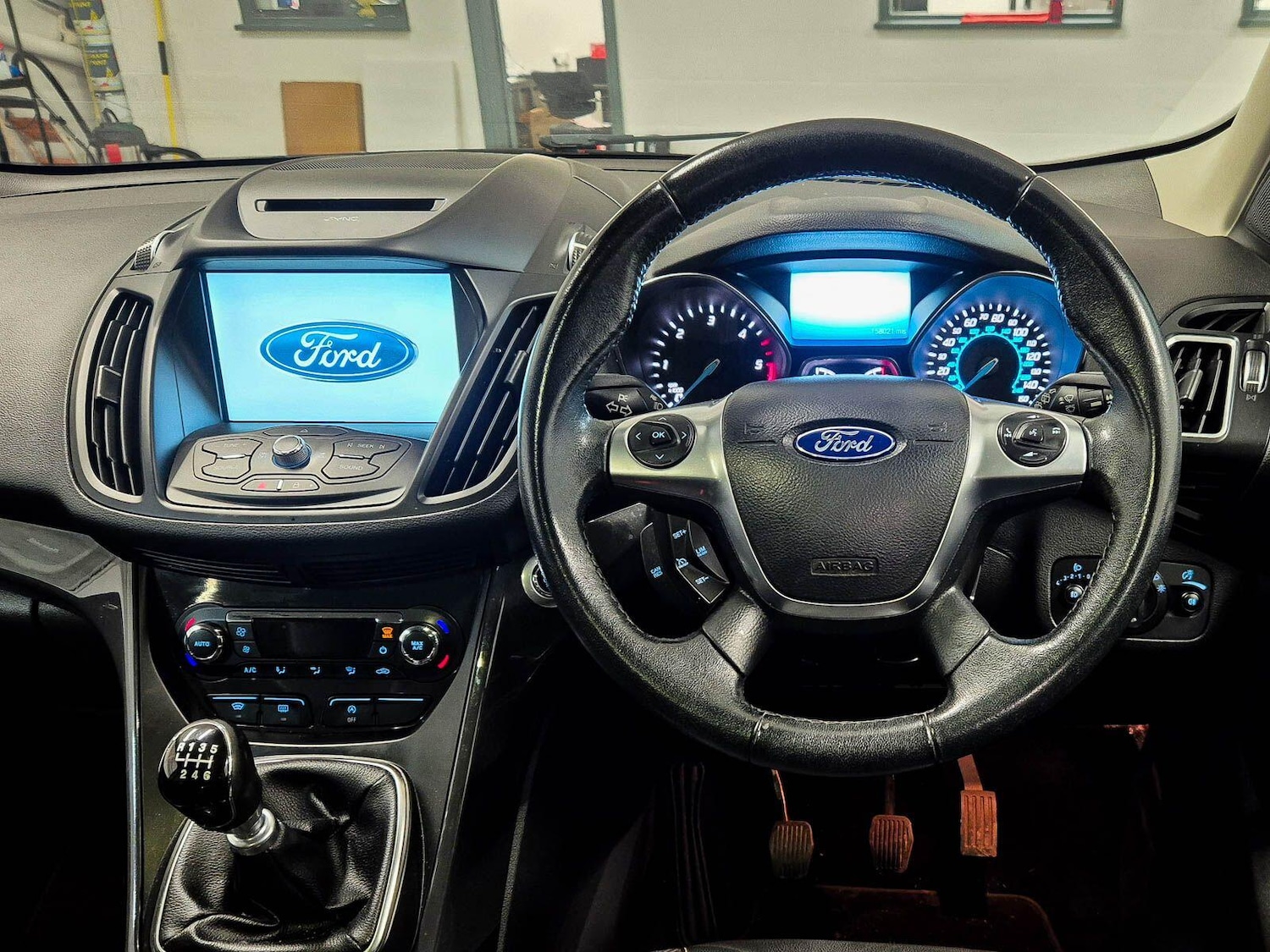 Used Ford Kuga 2016 for sale - 77040953: Photo 2