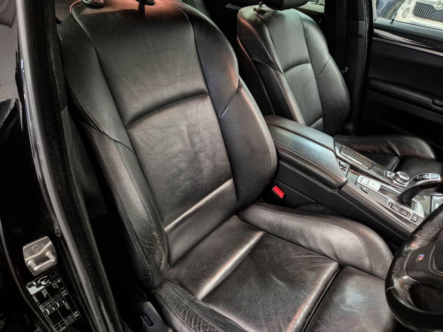 Used BMW 5 Series 2012 for sale - 77793517: Photo 2