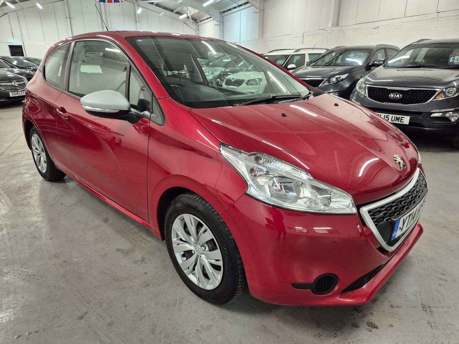 Used Peugeot 208 2014 for sale - 76786455: Photo 1