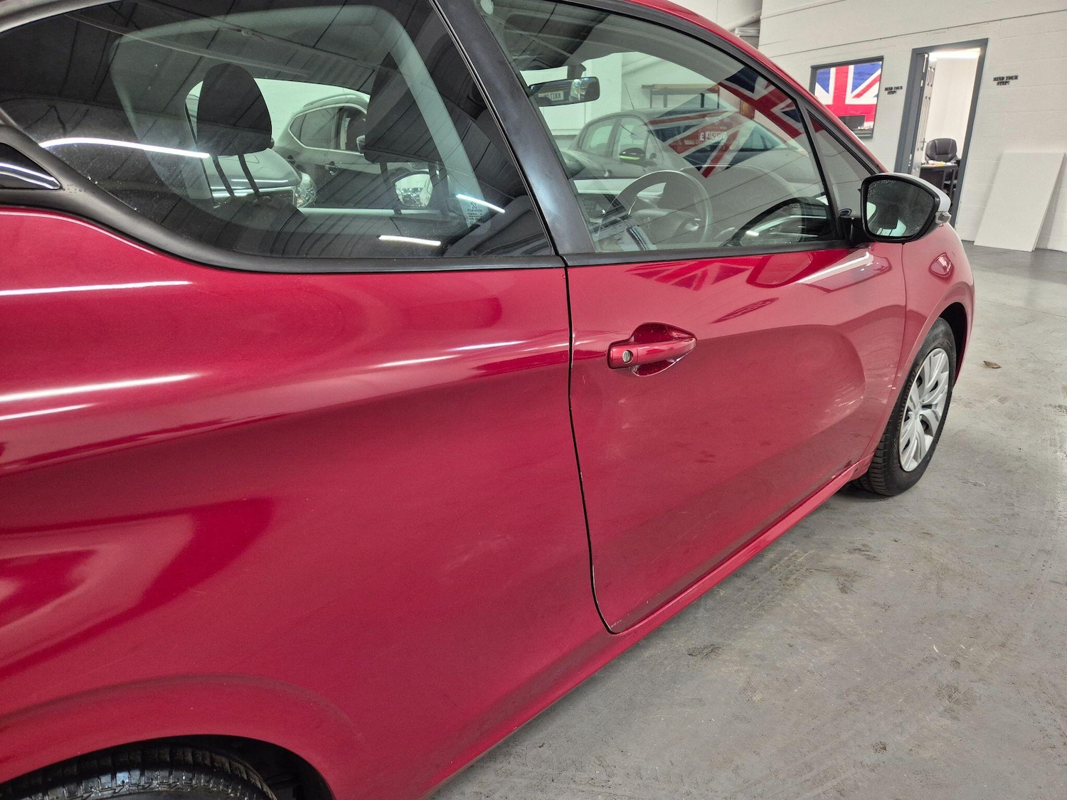 Used Peugeot 208 2014 for sale - 76786455: Photo 16