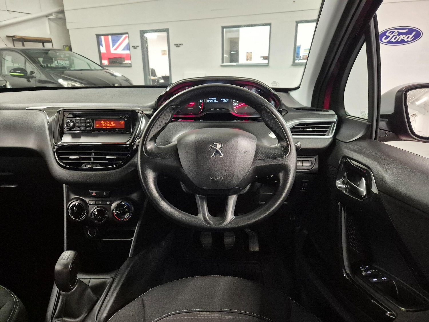 Used Peugeot 208 2014 for sale - 76786455: Photo 23