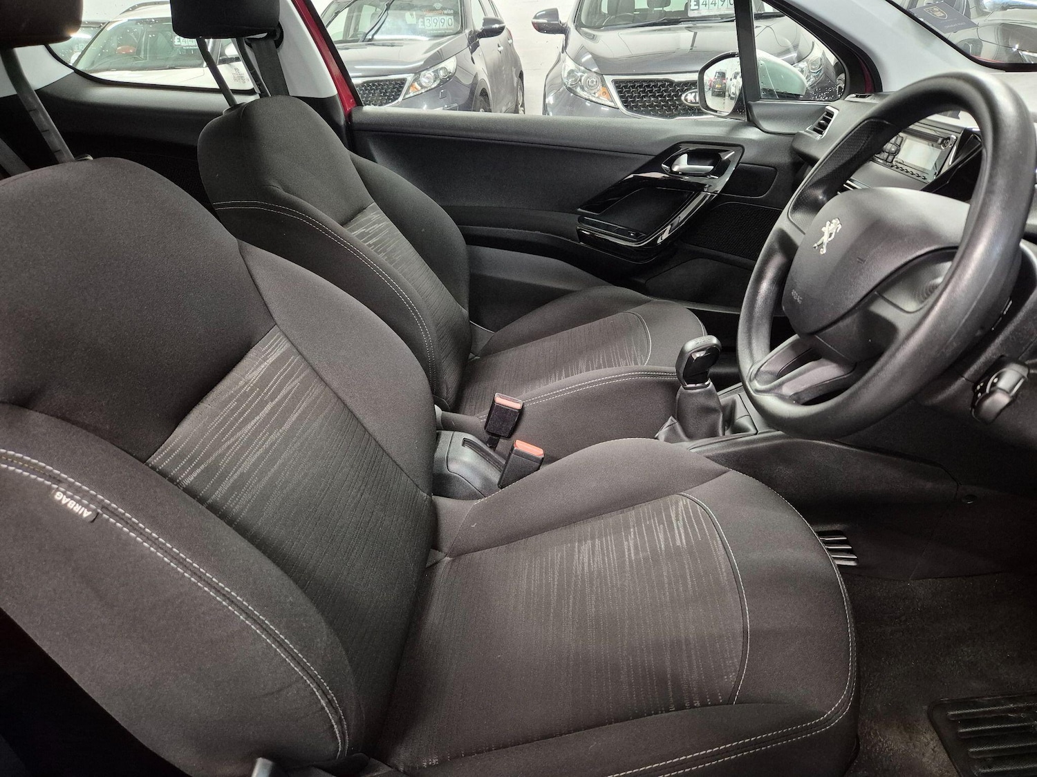 Used Peugeot 208 2014 for sale - 76786455: Photo 26