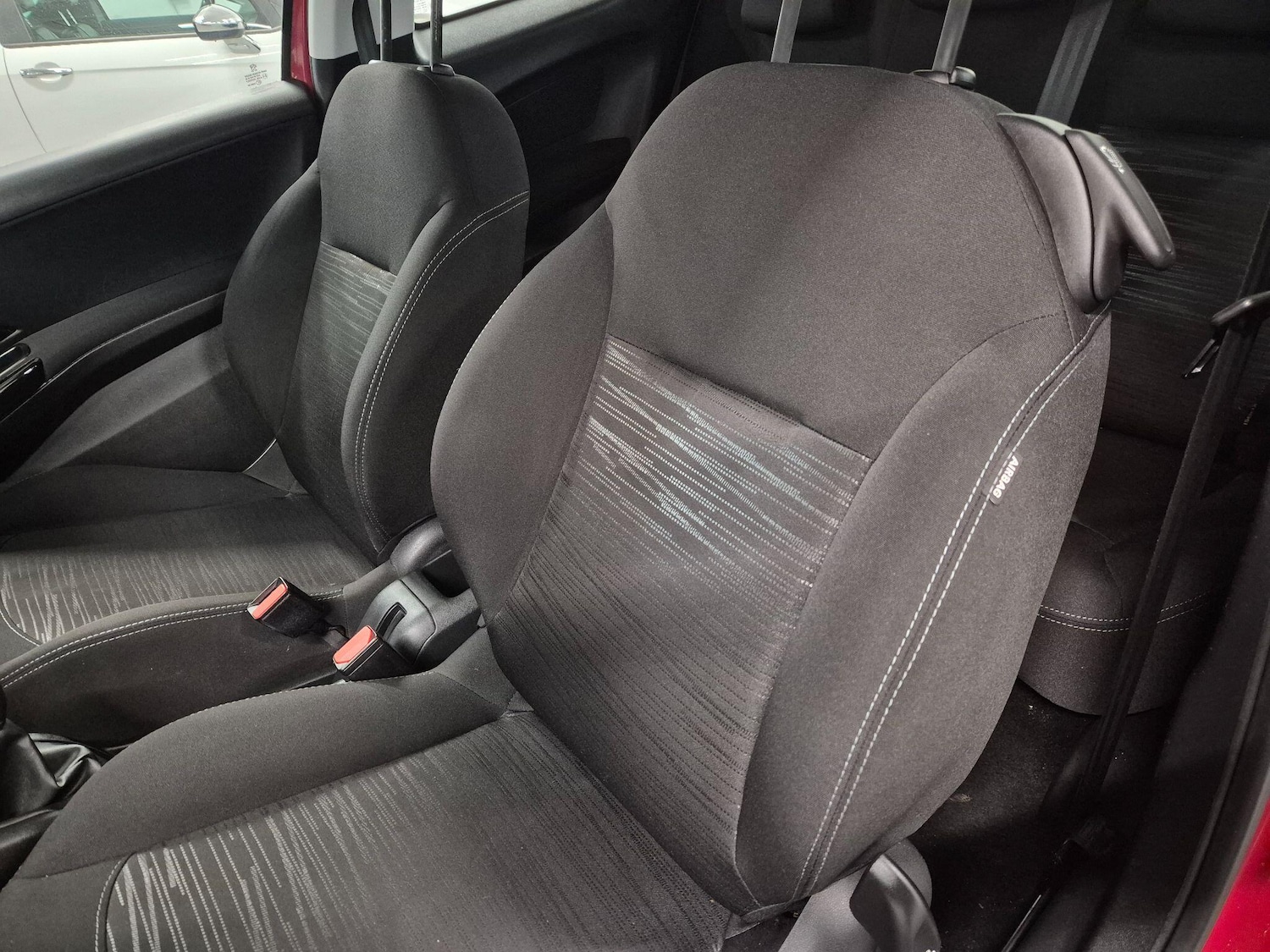 Used Peugeot 208 2014 for sale - 76786455: Photo 37