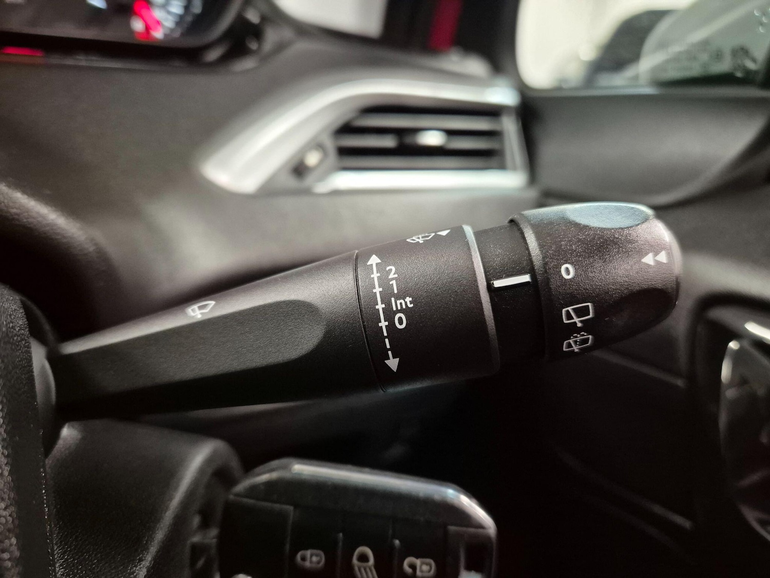 Used Peugeot 208 2014 for sale - 76786455: Photo 49