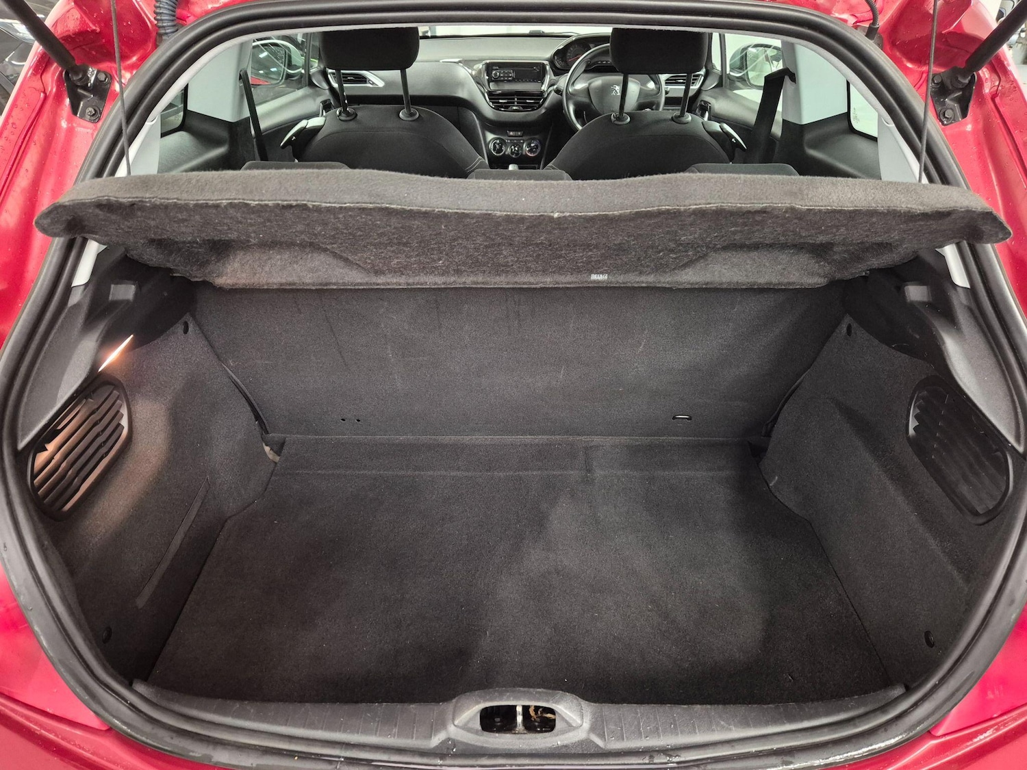 Used Peugeot 208 2014 for sale - 76786455: Photo 52