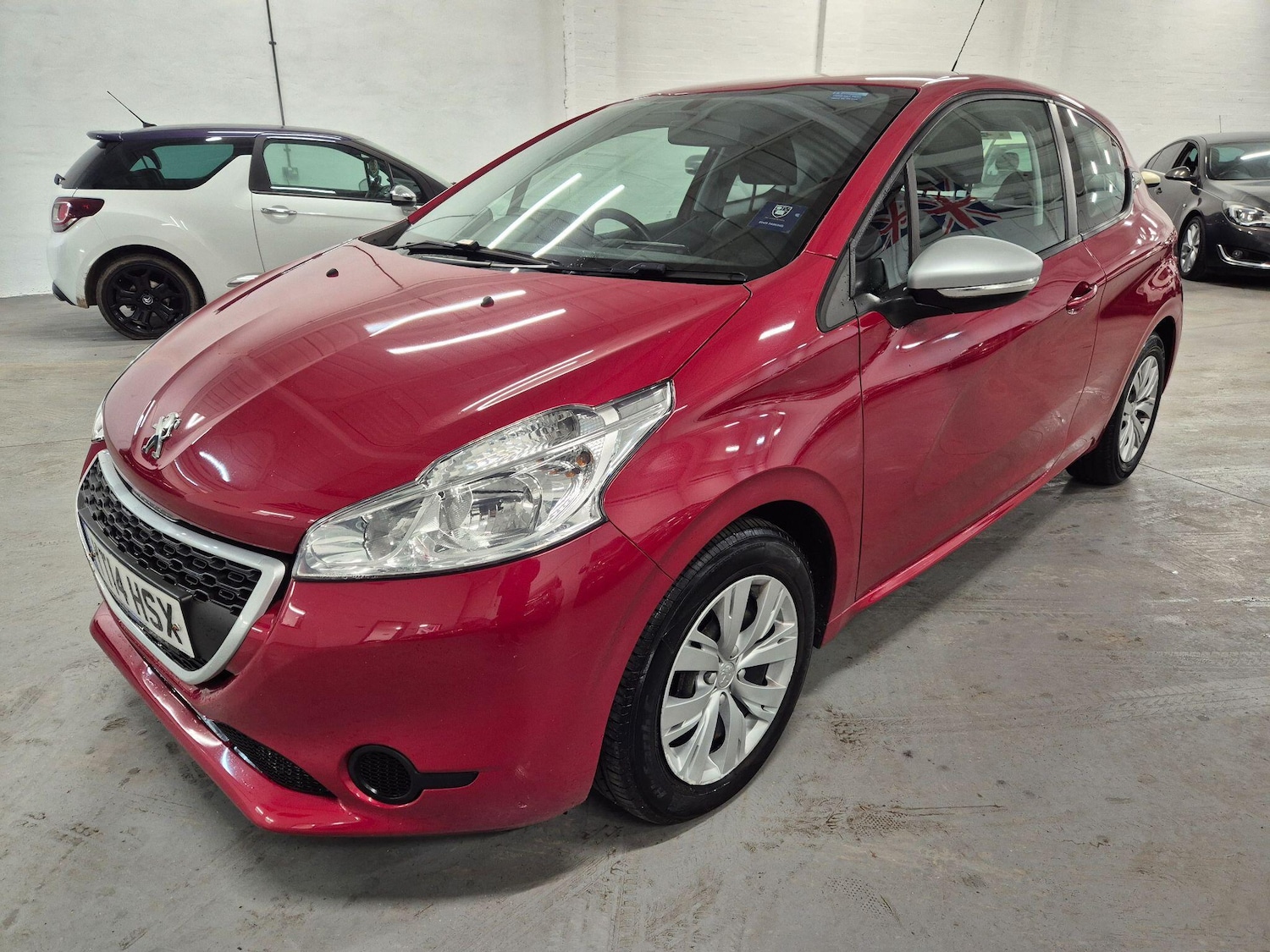 Used Peugeot 208 2014 for sale - 76786455: Photo 6