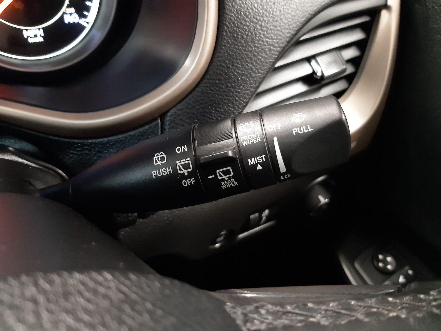 Used Jeep Cherokee 2015 for sale - 76644930: Photo 25