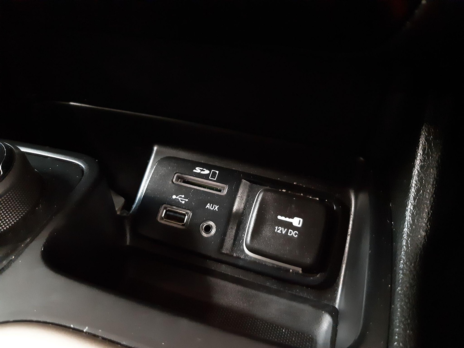 Used Jeep Cherokee 2015 for sale - 76644930: Photo 27