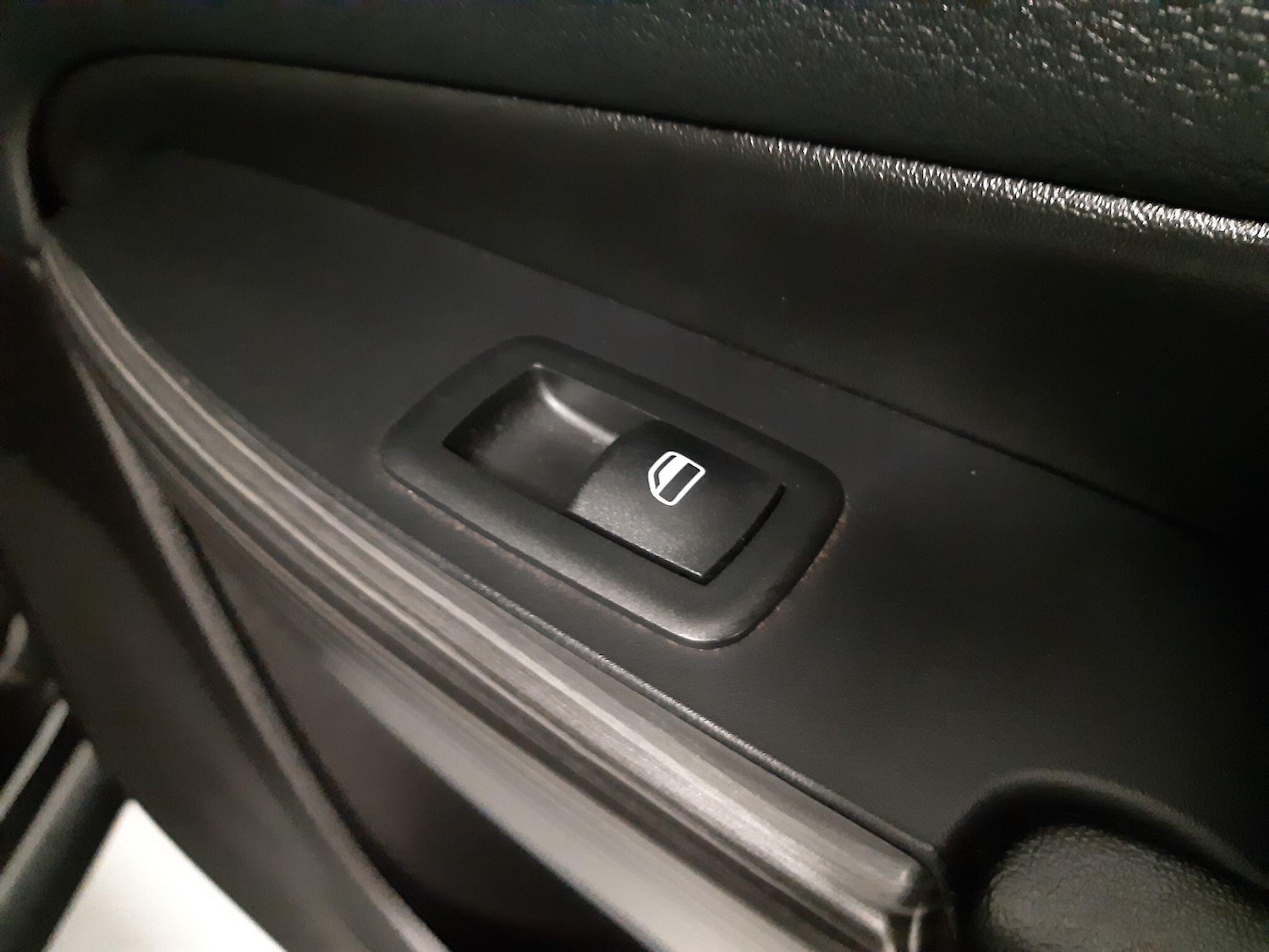 Used Jeep Cherokee 2015 for sale - 76644930: Photo 32