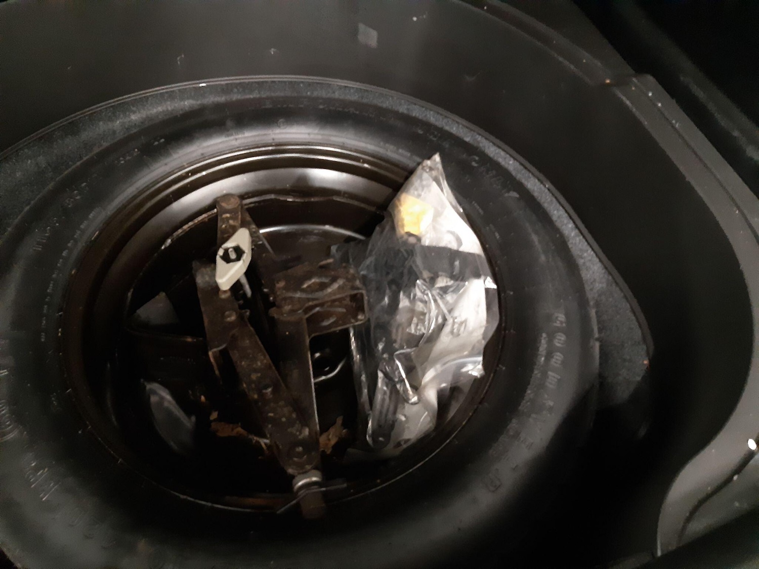 Used Jeep Cherokee 2015 for sale - 76644930: Photo 35