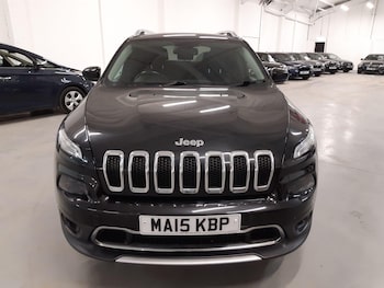 Used Jeep Cherokee 2015 for sale - 76644930: Photo