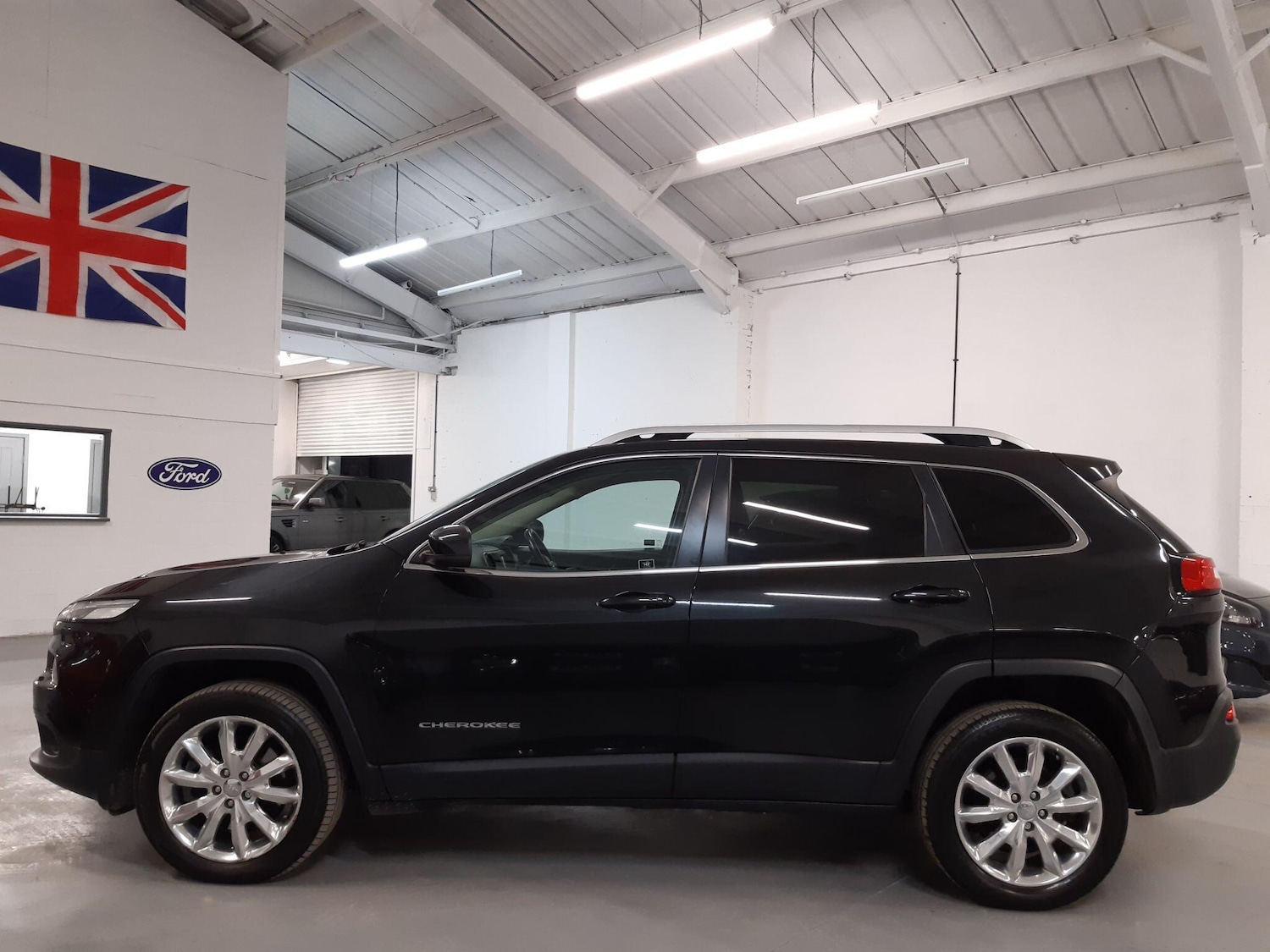 Used Jeep Cherokee 2015 for sale - 76644930: Photo 7