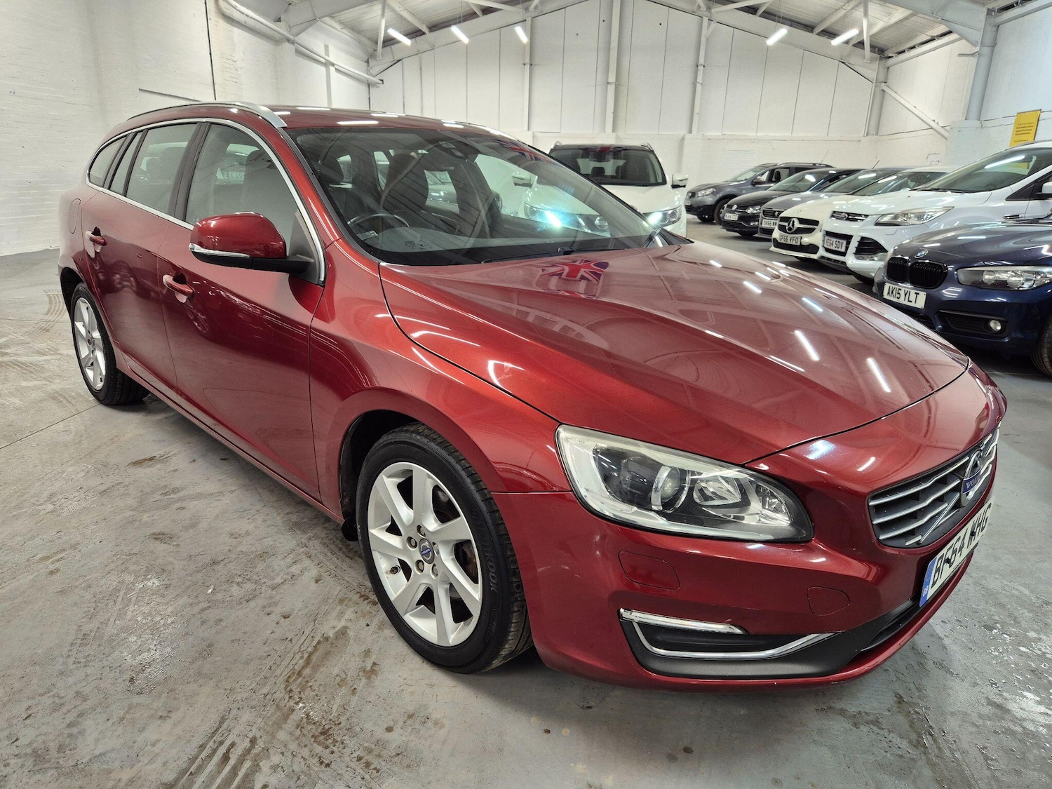 Used Volvo V60 2014 for sale - 76899700: Photo 1