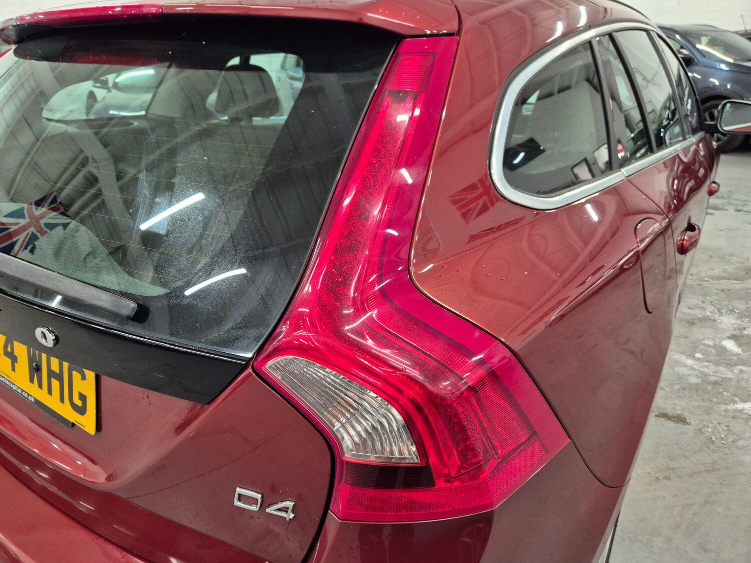 Used Volvo V60 2014 for sale - 76899700: Photo 20