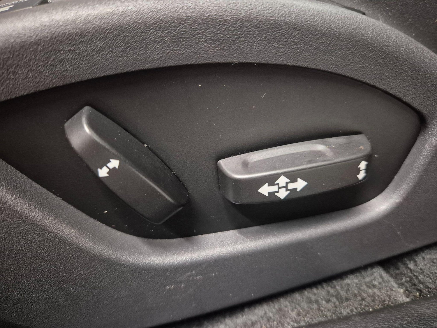 Used Volvo V60 2014 for sale - 76899700: Photo 32