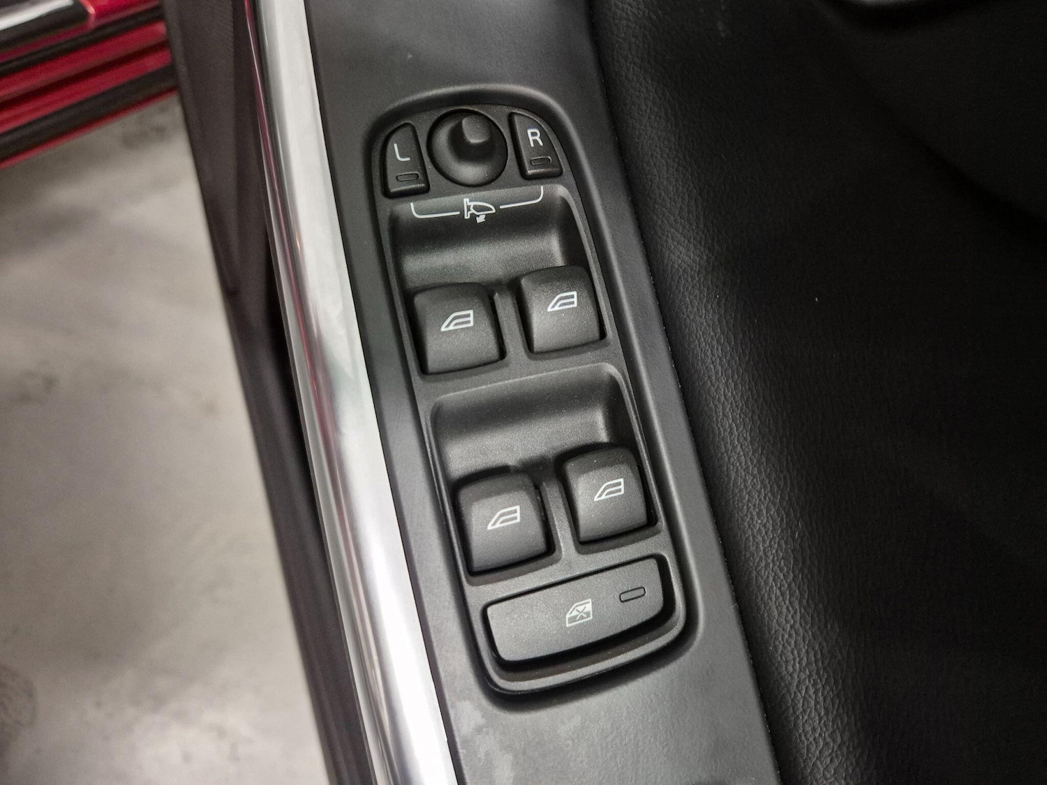 Used Volvo V60 2014 for sale - 76899700: Photo 37