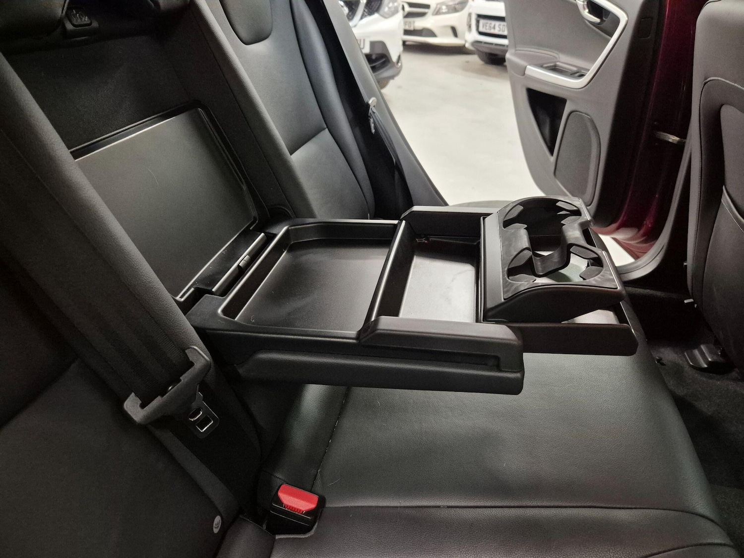 Used Volvo V60 2014 for sale - 76899700: Photo 46