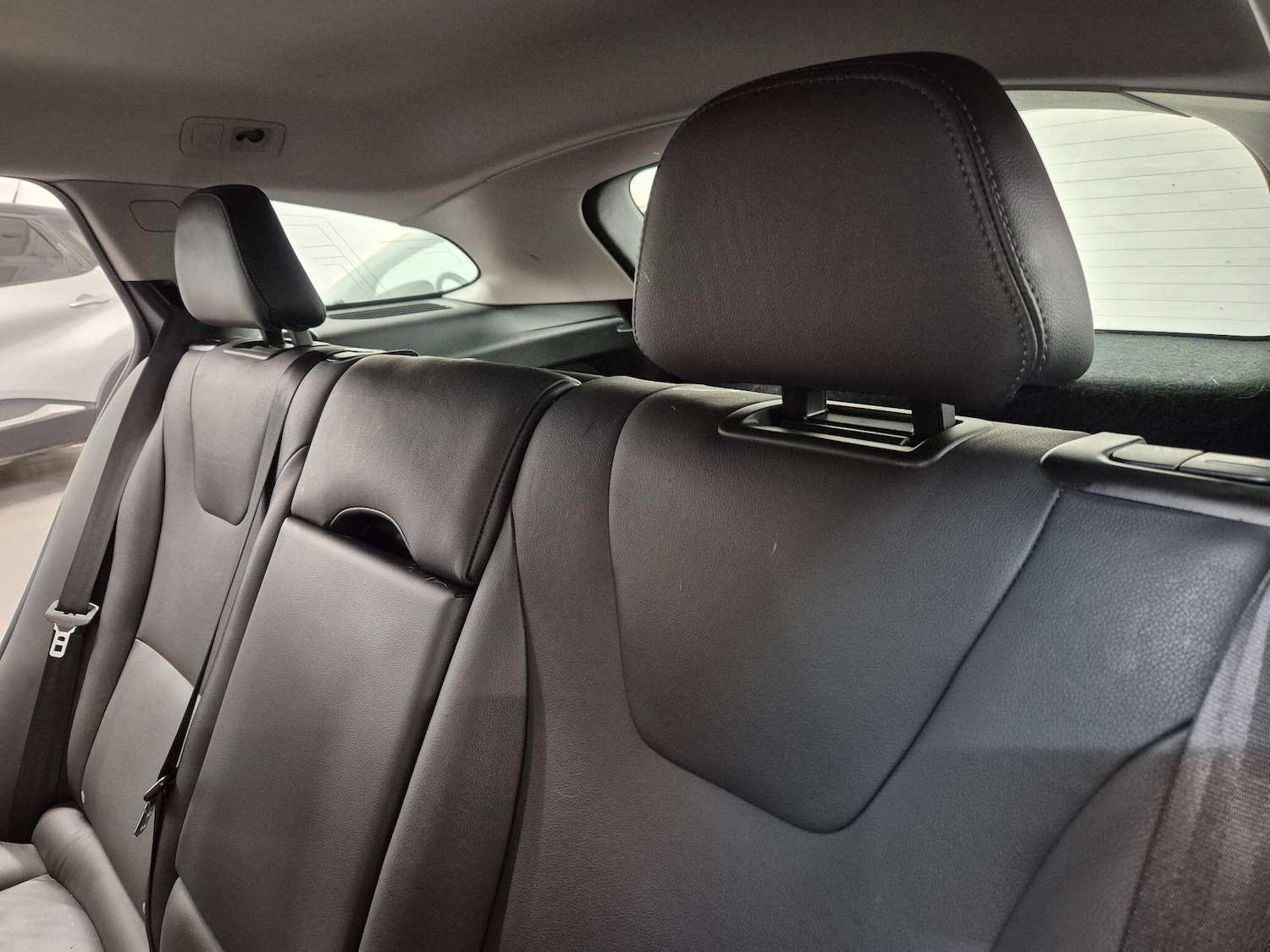 Used Volvo V60 2014 for sale - 76899700: Photo 48