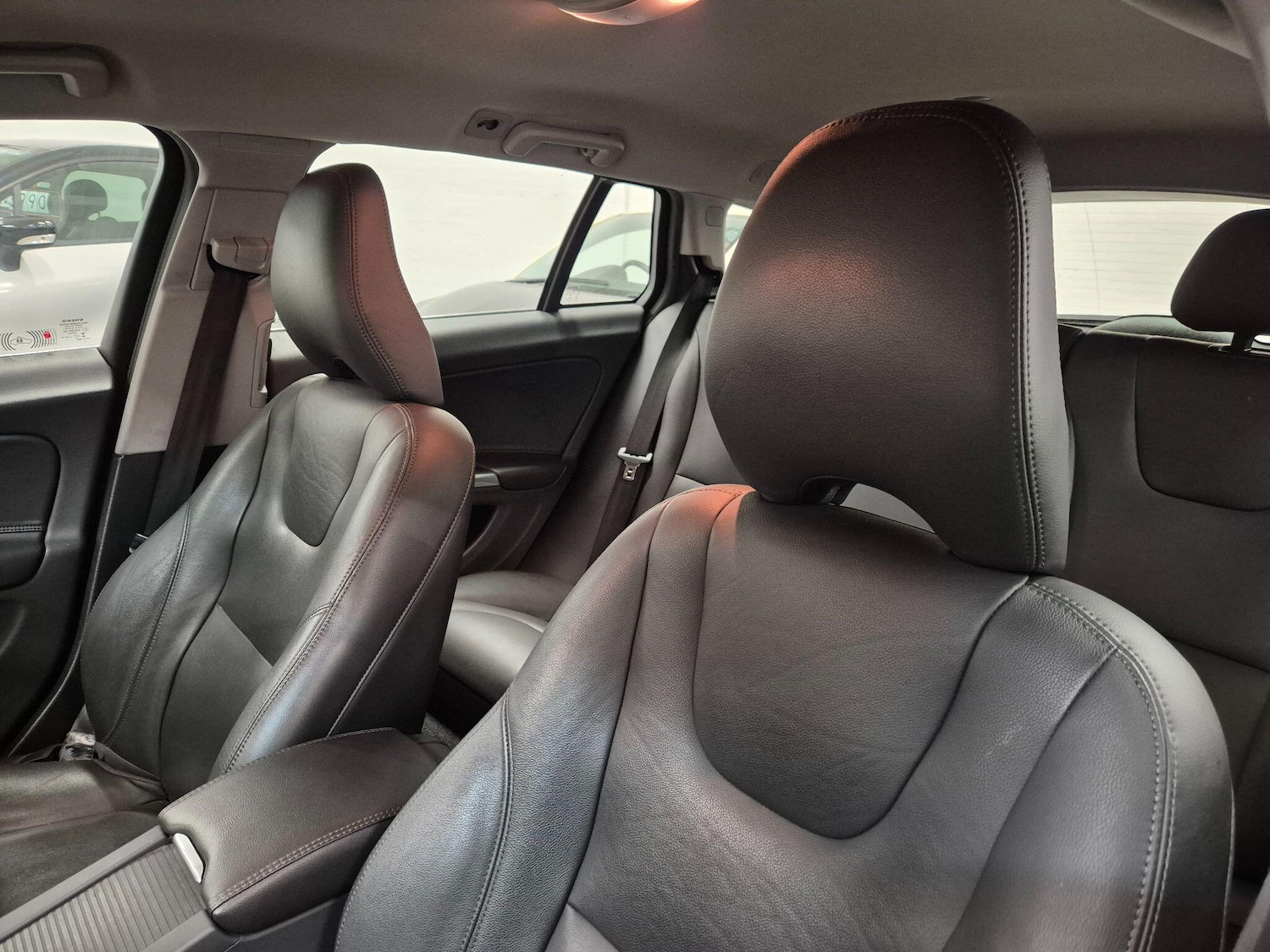 Used Volvo V60 2014 for sale - 76899700: Photo 53