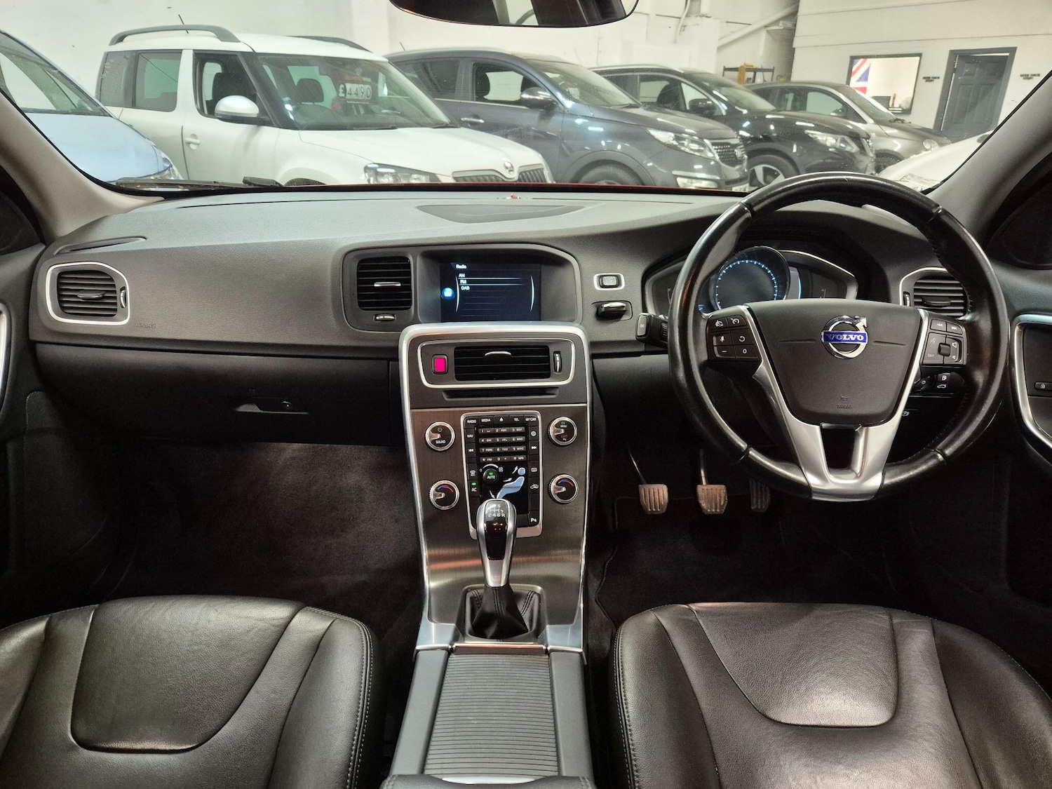 Used Volvo V60 2014 for sale - 76899700: Photo 61