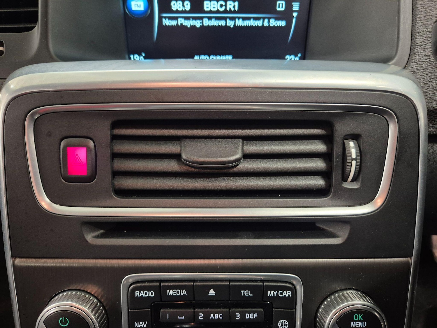 Used Volvo V60 2014 for sale - 76899700: Photo 64